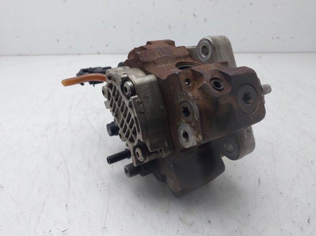 8200108225 NISSAN Bomba de alta presión de combustible  comprar en Jaén