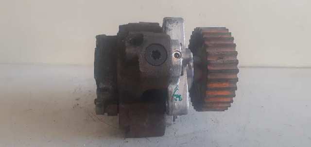 8200108225 Bomba de alta presión de combustible  disponible Málaga