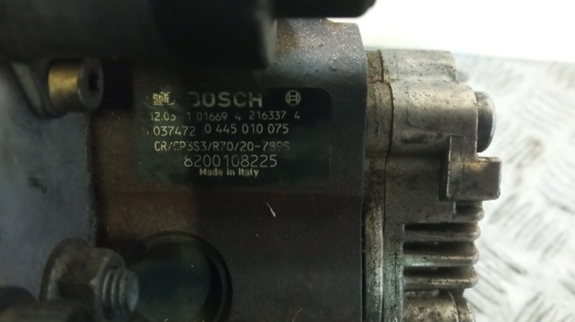 8200108225 RENAULT Bomba de alta presión de combustible  disponible Vigo