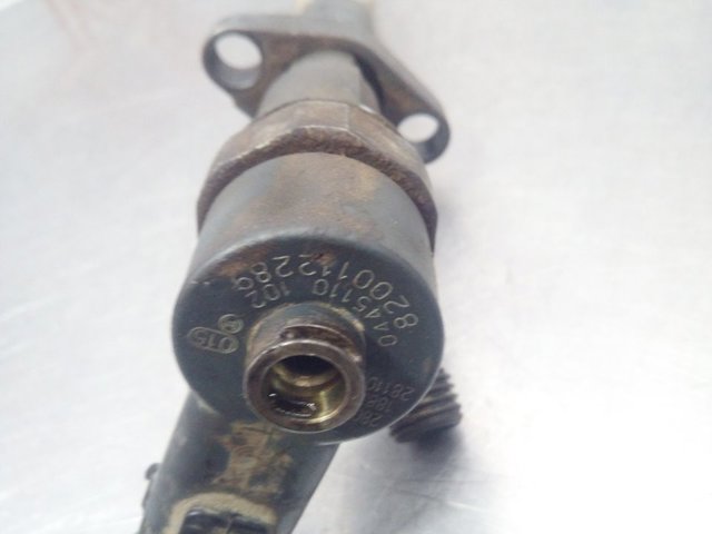 Inyector-bomba 8200112289 RENAULT