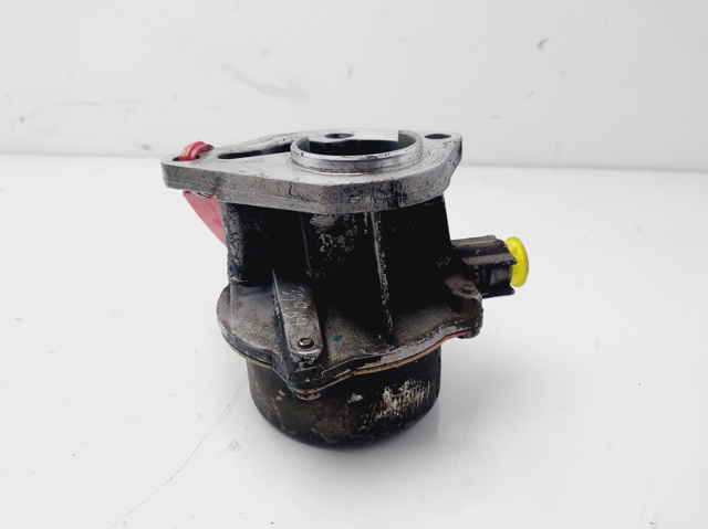 8200113585 NISSAN Bomba de vacío  en stock Huelva