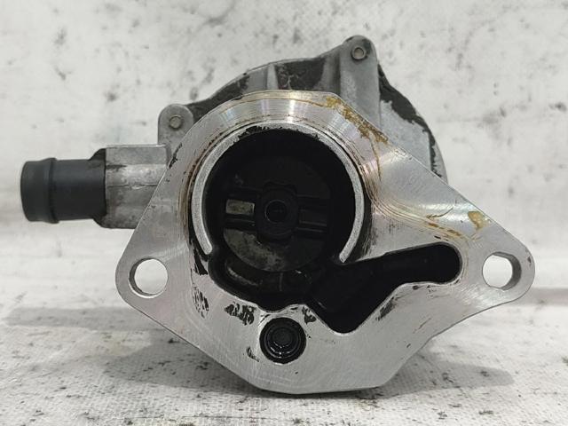 8200113585 Bomba de vacío  disponible Utrera