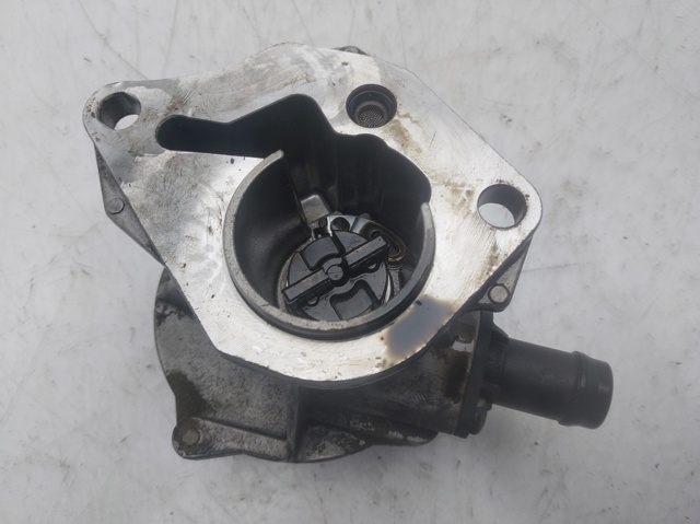 8200113585 Renault (RVI)