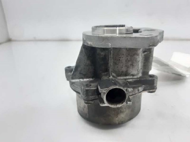 8200113585 RENAULT Bomba de vacío  disponible Alicante