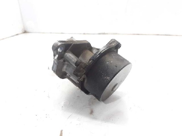 RENAULT 8200113585 Bomba de vacío  en stock Valencia