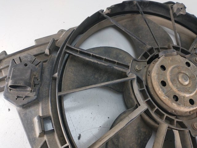 RENAULT 8200114039 Difusor del radiador del aire acondicionado con ventilador y motor comprar Pamplona