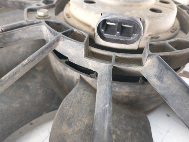 8200114039 RENAULT Difusor del radiador del aire acondicionado con ventilador y motor  en stock Gandía