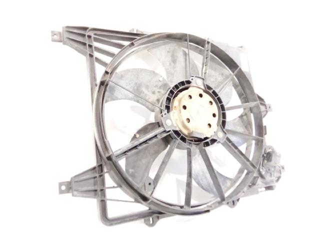 RENAULT 8200114039 Difusor del radiador del aire acondicionado con ventilador y motor  en stock Valencia