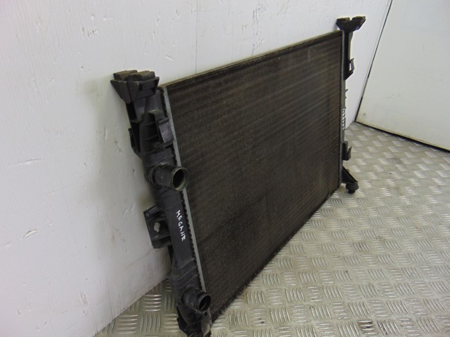 RENAULT 8200115541 Radiador de refrigeración del motor  disponible Valladolid