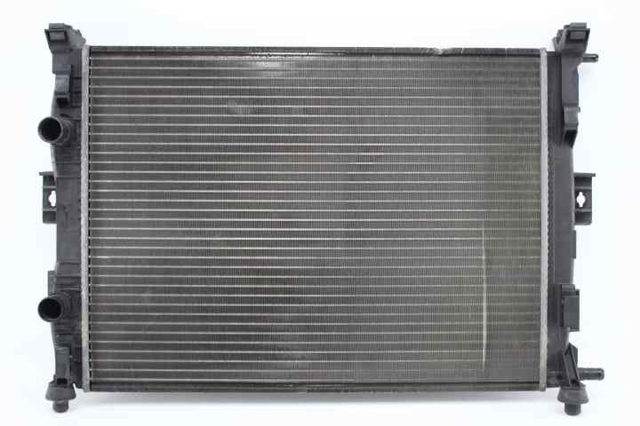 RENAULT 8200115541 Radiador de refrigeración del motor  disponible Valladolid