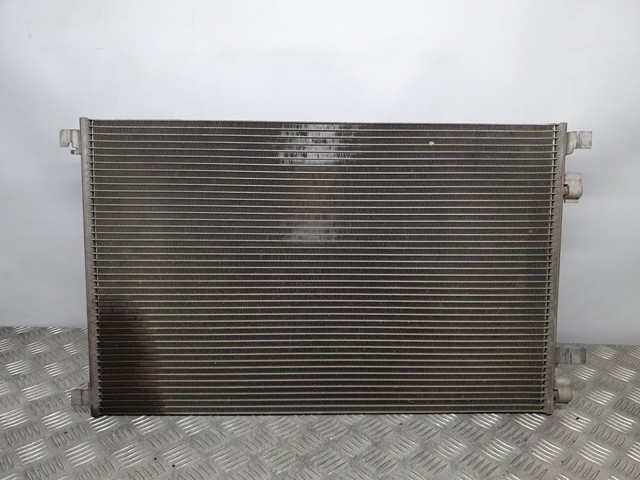 RENAULT 8200115543 Condensador aire acondicionado  en stock Terrassa