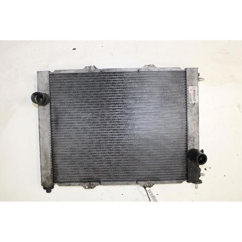 8200116110 Radiador de refrigeración del motor  disponible Utrera