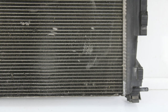 8200117609 Radiador de refrigeración del motor  comprar en Pontevedra