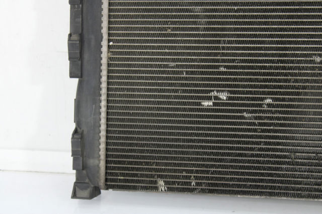 8200117609 Radiador de refrigeración del motor  comprar en Zaragoza