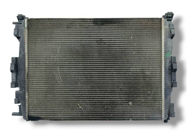 8200117609 RENAULT Radiador  en stock Gandía