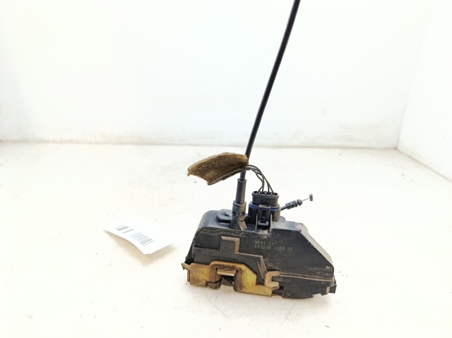 RENAULT 8200119121 Cerradura de puerta delantera derecha  disponible Valladolid