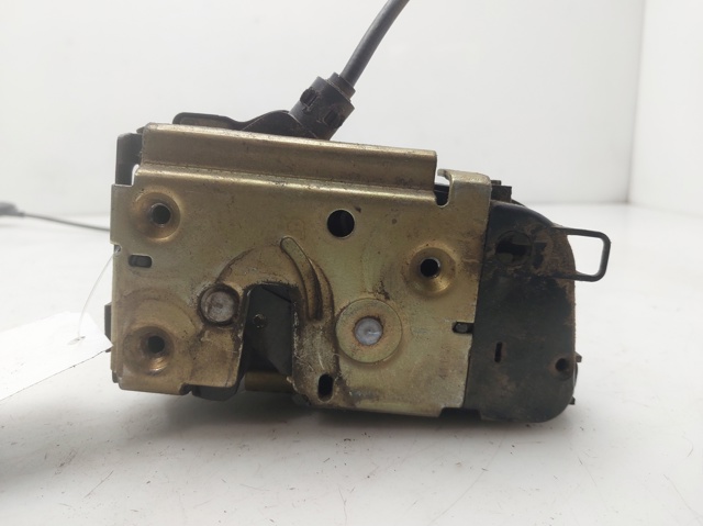 8200119333 Cerradura de puerta trasera izquierda  en stock Castellón