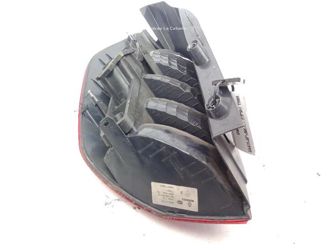 8200127702 Piloto trasero derecho  disponible Burgos