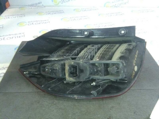 RENAULT 8200127702 Piloto trasero derecho  en stock Salamanca
