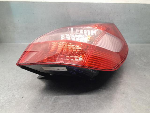 RENAULT 8200127702 Piloto trasero derecho comprar Tarragona