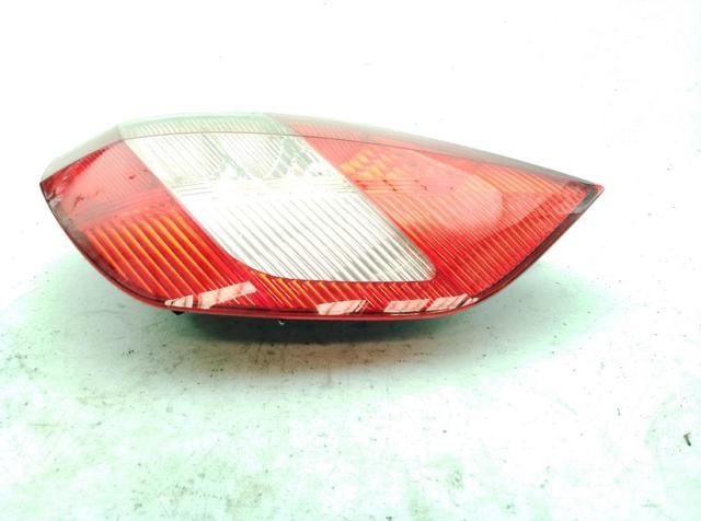 8200127702 Piloto trasero derecho comprar Sevilla