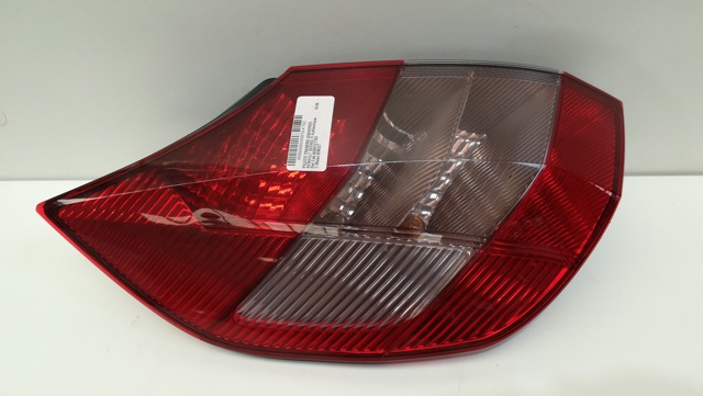 RENAULT 8200127704 Piloto trasero izquierdo comprar Tarragona