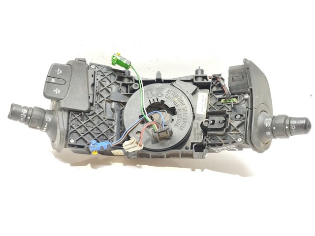 8200127727 RENAULT Conmutador de la columna de dirección completo  disponible Vigo