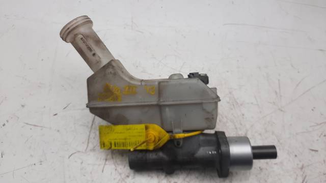 8200129956 RENAULT Depósito de líquido de frenos  en stock Gandía