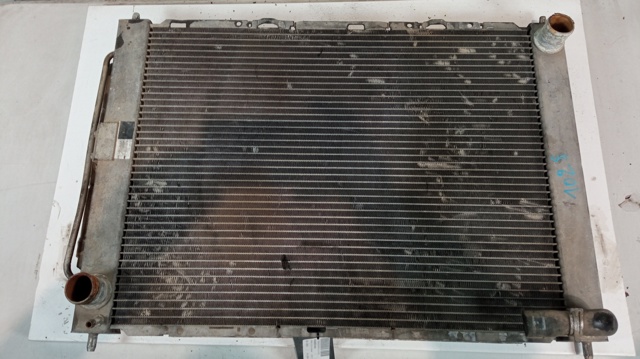 8200134606 Radiador de refrigeración del motor  comprar en Zaragoza
