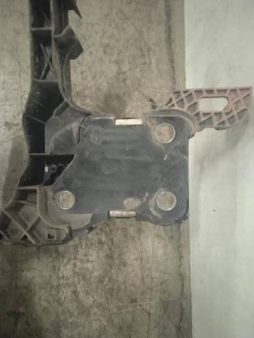 8200137494 RENAULT Soporte superior del radiador (panel de montaje de faros)  comprar en Lleida