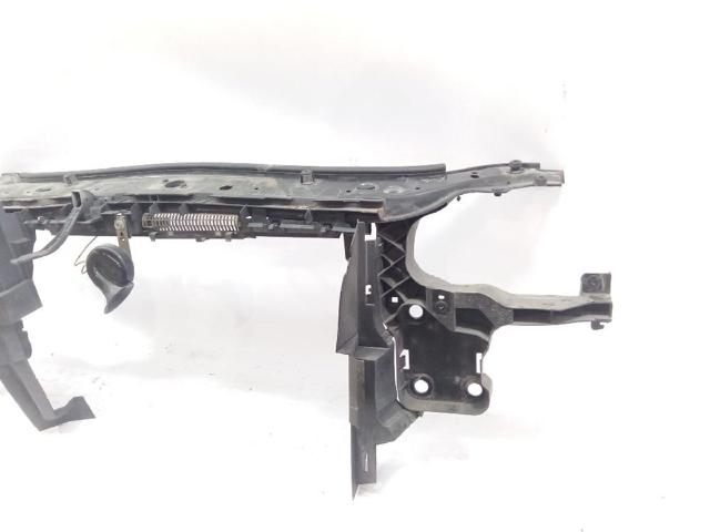 RENAULT 8200137494 Soporte de radiador superior  en stock Terrassa