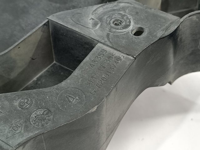 8200137495 RENAULT Soporte izquierdo del radiador (panel de montaje de faros) comprar Madrid