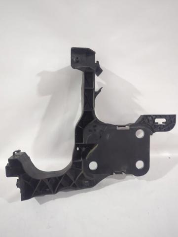 8200137495 Soporte izquierdo del radiador (panel de montaje de faros)  en stock Castellón