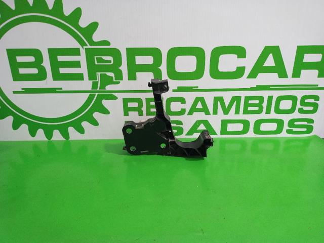 8200137495 RENAULT Soporte izquierdo del radiador (panel de montaje de faros)  en stock Córdoba