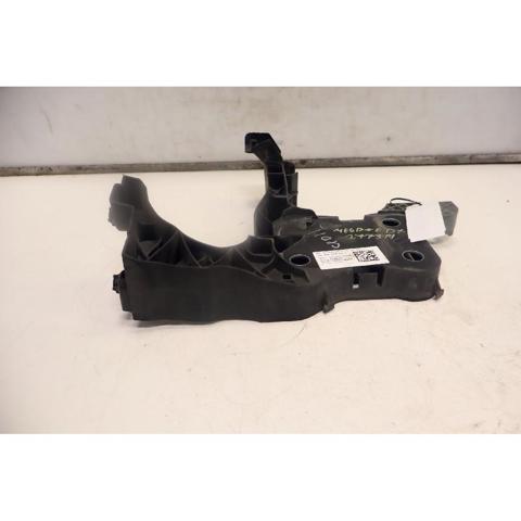 8200137496 Soporte derecho del radiador (panel de montaje para faros)  comprar en Reus
