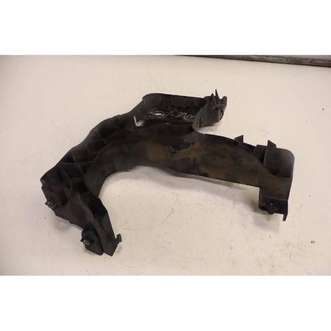 8200137496 RENAULT Soporte derecho del radiador (panel de montaje para faros)  disponible Alicante