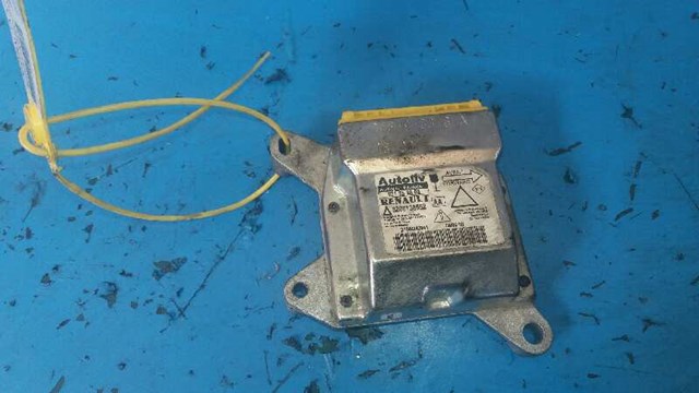 RENAULT 8200138952 Módulo de control de airbag  disponible Valladolid
