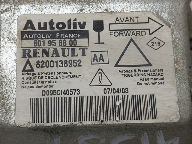 8200138952 RENAULT Módulo de control de airbag comprar Madrid