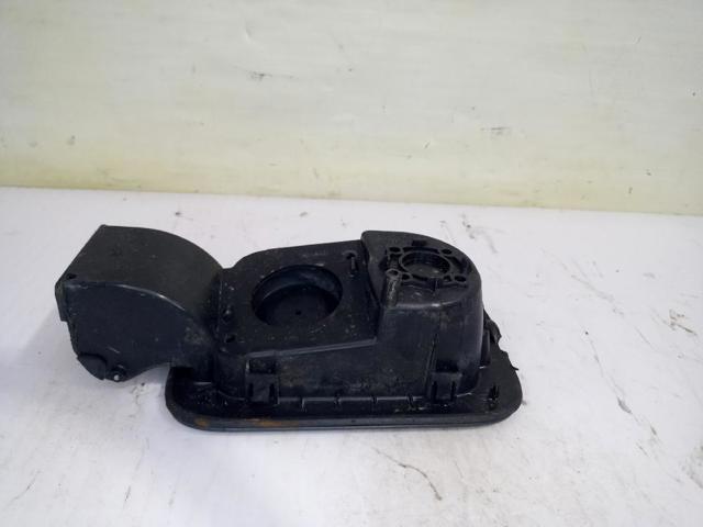 8200139543 RENAULT Carcasa del tubo de llenado del tanque de combustible comprar Madrid