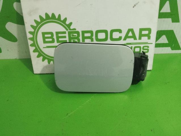 8200139543 RENAULT Carcasa del tubo de llenado del tanque de combustible comprar Bilbao