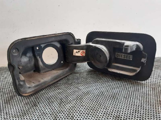 8200139543 RENAULT Carcasa del tubo de llenado del tanque de combustible comprar Bilbao