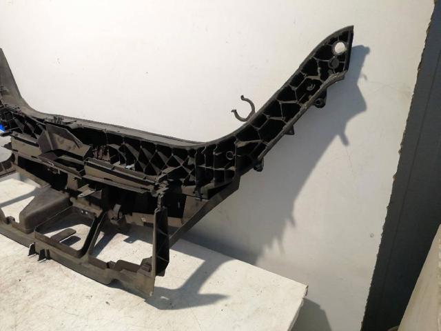 8200140174 RENAULT Soporte de radiador  en stock Gandía