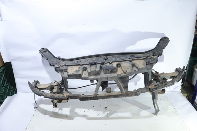 8200140174 RENAULT Soporte de radiador  en stock Huelva