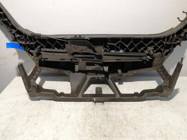 8200140174 RENAULT Soporte de radiador  en stock Huelva