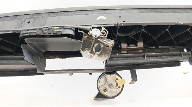 8200140478 RENAULT Soporte de radiador superior  en stock Huelva