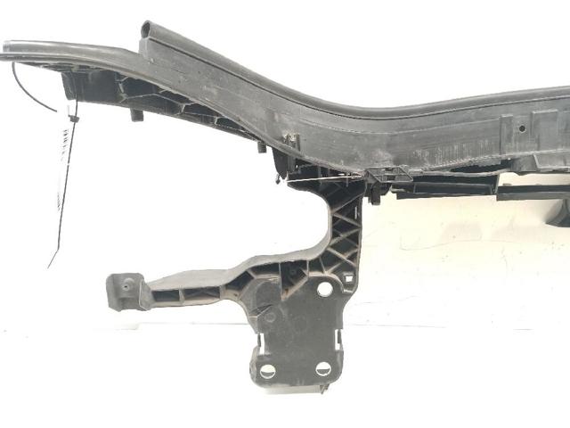 8200140478 Soporte superior del radiador (panel de montaje de faros)  disponible Málaga