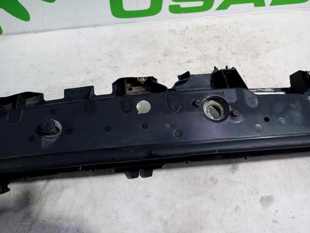 8200140478 Soporte superior del radiador (panel de montaje de faros)  disponible Utrera