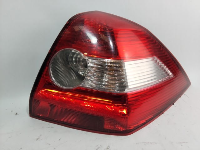 RENAULT 8200142681 Piloto trasero derecho  disponible Valladolid