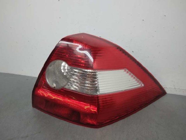 8200142681 Piloto trasero derecho  disponible Burgos