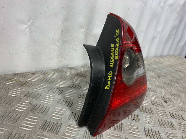 8200142681 RENAULT Piloto trasero derecho  comprar en Lleida